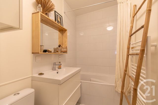 Afficher la photo en grand Appartement F3 à vendre - 3 pièces - 52.0 m2 - VINCENNES - 94 - ILE-DE-FRANCE - Century 21 L'Immobilier De Confiance