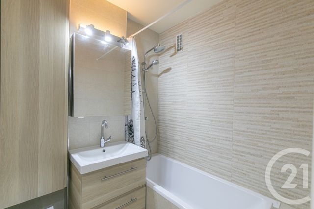 Appartement F4 à vendre - 4 pièces - 90.63 m2 - FONTENAY SOUS BOIS - 94 - ILE-DE-FRANCE - Century 21 L'Immobilier De Confiance