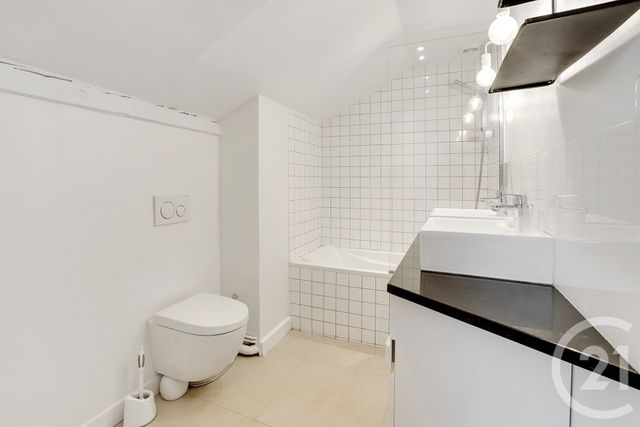 Appartement F3 à vendre - 3 pièces - 59.8 m2 - PARIS - 75011 - ILE-DE-FRANCE - Century 21 L'Immobilier De Confiance