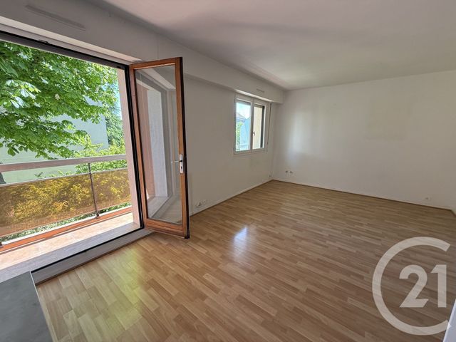 Appartement F1 à louer - 1 pièce - 27.08 m2 - LE PERREUX SUR MARNE - 94 - ILE-DE-FRANCE - Century 21 L'Immobilier De Confiance