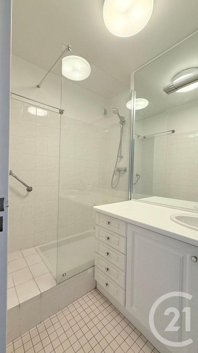 Appartement F3 à vendre - 3 pièces - 71.0 m2 - VINCENNES - 94 - ILE-DE-FRANCE - Century 21 L'Immobilier De Confiance