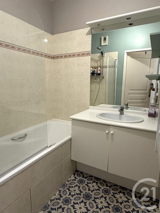 Appartement F2 à vendre - 2 pièces - 47.57 m2 - VINCENNES - 94 - ILE-DE-FRANCE - Century 21 L'Immobilier De Confiance