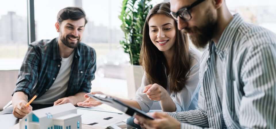 l'équipe de l'agence L'Immobilier de Confiance
